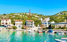 Riva Seafront Holiday Apartments
